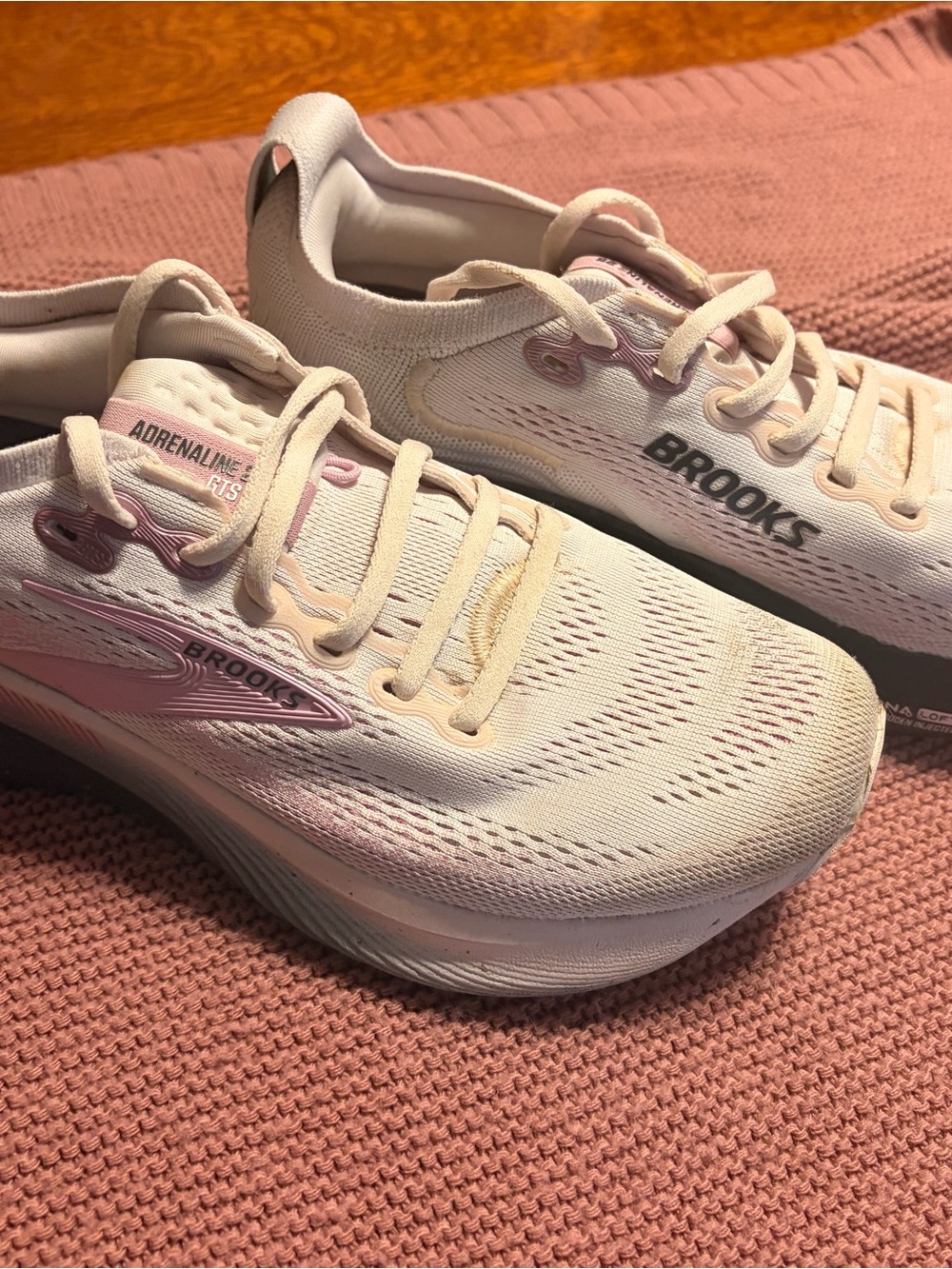 Brooks Adrenaline GTS Women's Running Shoes - Pale Pink/White
